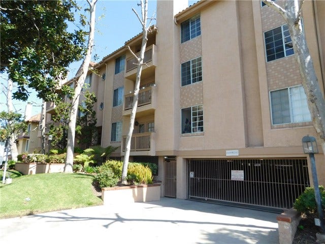 Property photo for 1616 S Barrington AVE, #204, Los Angeles, CA