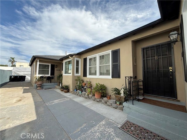 Property photo for 1216 S Cochran, Los Angeles, CA