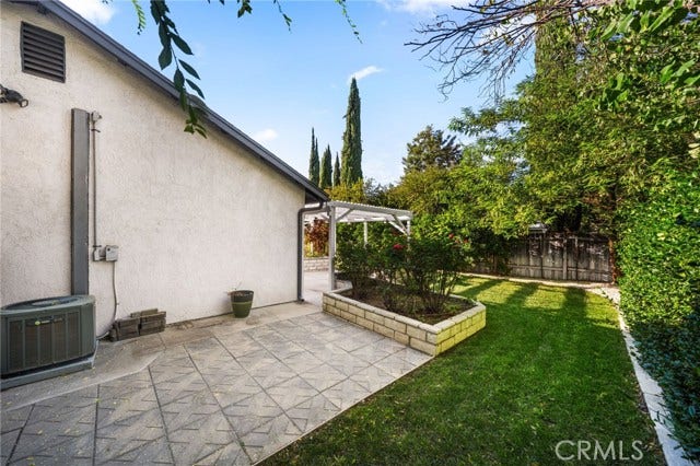 1557 Cambridge AVE, Redlands, CA 92374