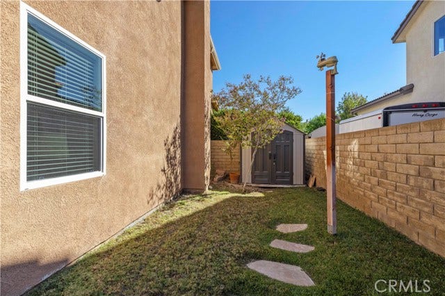 28473 Connick PL, Saugus, CA 91350