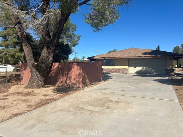 19430 Tomahawk RD, Apple Valley, CA 92307