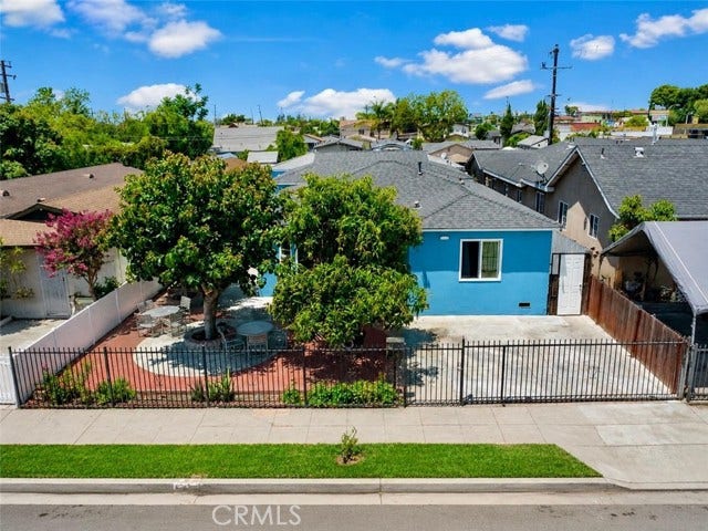 Property photo for 8617 Ivy ST, Los Angeles, CA