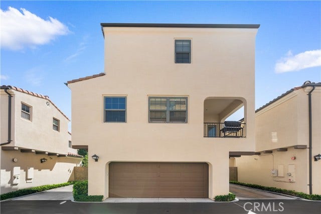 80 Strawberry, Irvine, CA 92620