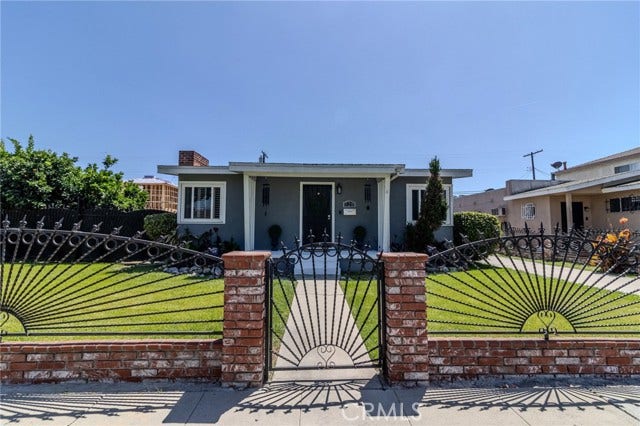 Property photo for 128 E 67th Way, Long Beach, CA