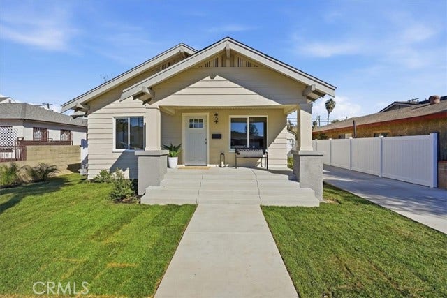 Property photo for 2064 Myrtle, Long Beach, CA