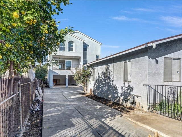 Property photo for 1231 S Rowan AVE, Los Angeles, CA