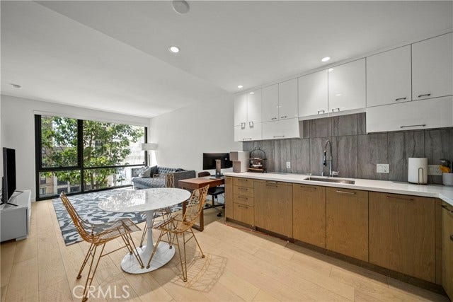 Property photo for 400 S Broadway, #828, Los Angeles, CA