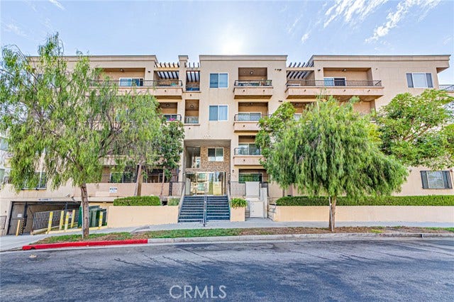 Property photo for 970 S St. Andrews PL, #103, Los Angeles, CA