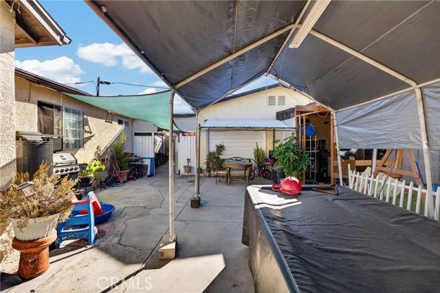 6856 Laurel Canyon BLVD, North Hollywood, CA 91605