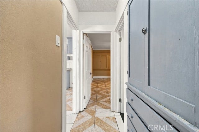 1836 E 71st, Los Angeles, CA 90001