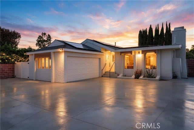 Property photo for 6246 Fallbrook, Los Angeles, CA