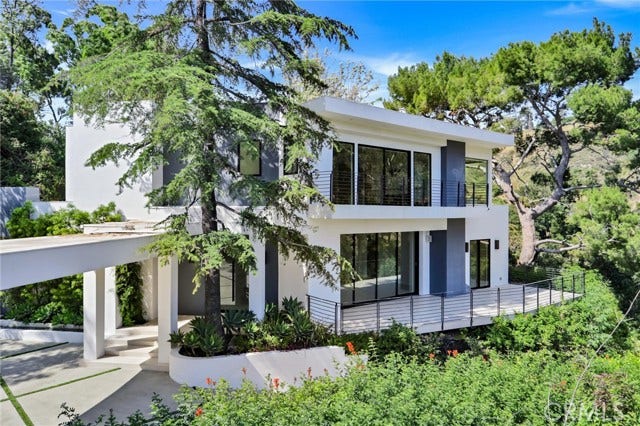 Property photo for 2341 Zorada CT, Los Angeles, CA