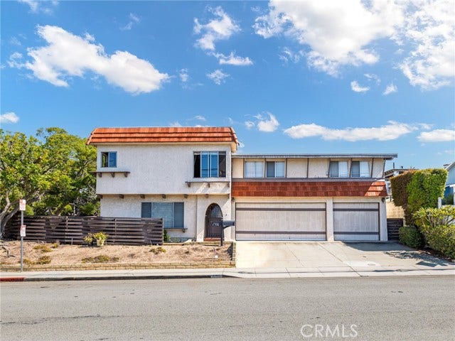 Property photo for 403 E Pine AVE, El Segundo, CA