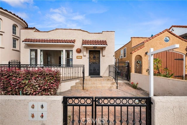 Property photo for 161 Santa Ana, Long Beach, CA