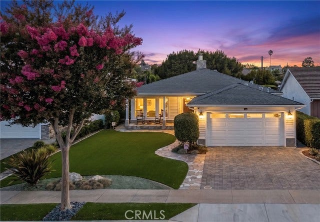 Property photo for 833 Mccarthy CT, El Segundo, CA