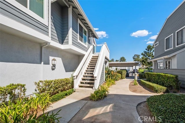 63 Huntington, Irvine, CA 92620