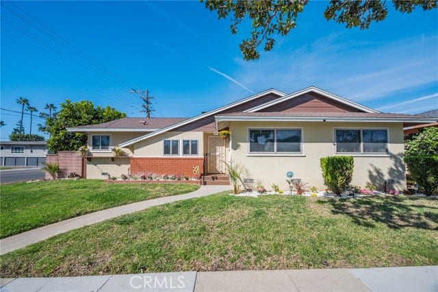 Property photo for 10725 S 8th AVE, Inglewood, CA