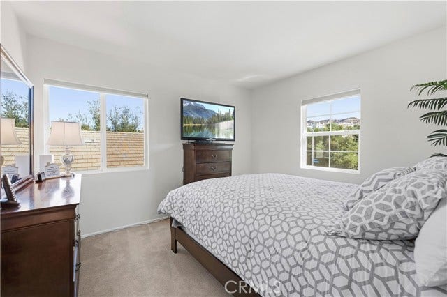 28473 Connick PL, Saugus, CA 91350