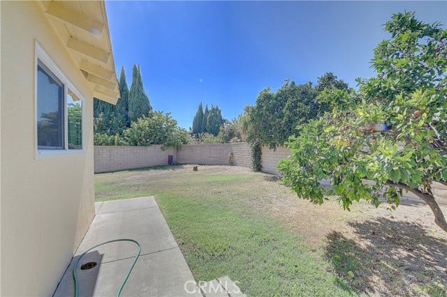 11883 Mayflower CT, Fountain Valley, CA 92708 11883 Mayflower CT, Fountain Valley, CA 92708