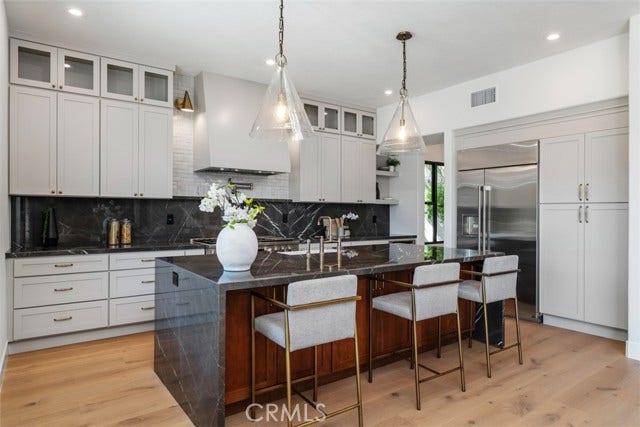 7572 E Endemont CT, Anaheim, CA 92808