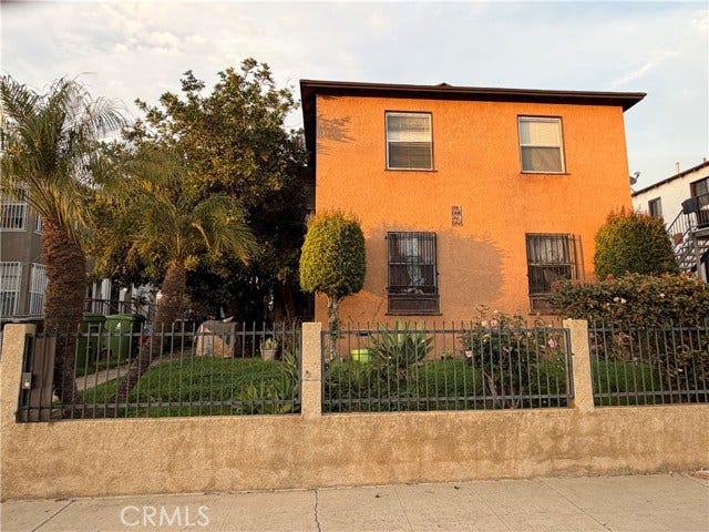 Property photo for 1925 1/2 W 35th, Los Angeles, CA