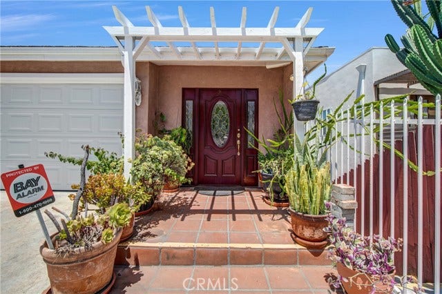 Property photo for 3975 Barrett Rd, Los Angeles, CA