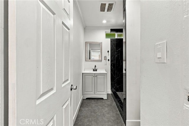 1836 E 71st, Los Angeles, CA 90001
