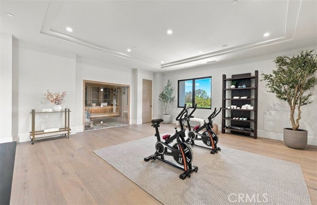 76 Hillcrest LN, Newport Beach, CA 92660