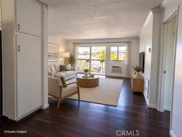 Property photo for 2844 E 3rd, #201, Long Beach, CA