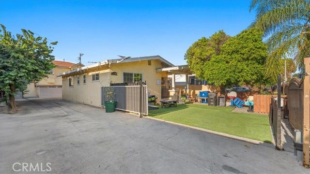 Property photo for 2740 Fairmount, Los Angeles, CA