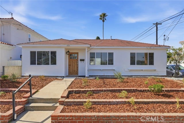 Property photo for 1700 Voorhees, Manhattan Beach, CA