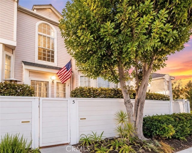 Property photo for 1731 E 68th, #5, Long Beach, CA