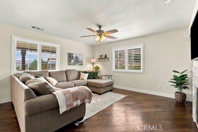 38462 Siamese Ln, Palmdale, CA 93551