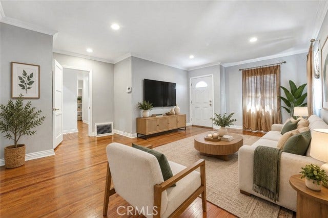 Property photo for 727 W 137th PL, Gardena, CA