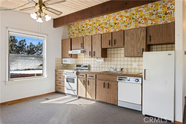 6869 Howard AVE, Nice, CA 95464