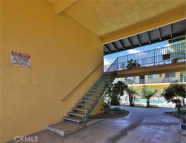 1817 E 2nd ST, Duarte, CA 91010