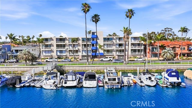 Property photo for 383 Bay Shore AVE, #307, Long Beach, CA
