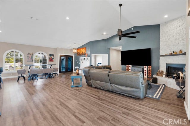 6980 Oak View CT, Oak Hills, CA 92344 6980 Oak View CT, Oak Hills, CA 92344
