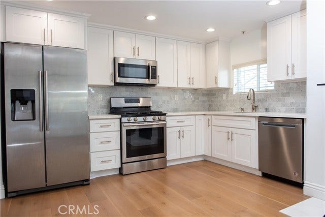 Property photo for 815 S Harvard BLVD, #201, Los Angeles, CA
