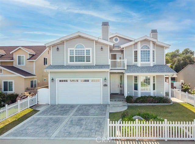 Property photo for 635 Bungalow DR, El Segundo, CA