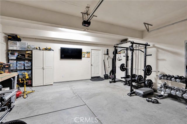 16022 Shawnee LN, Victorville, CA 92394