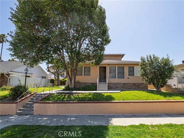 Property photo for 827 W 10th ST, San Pedro, CA
