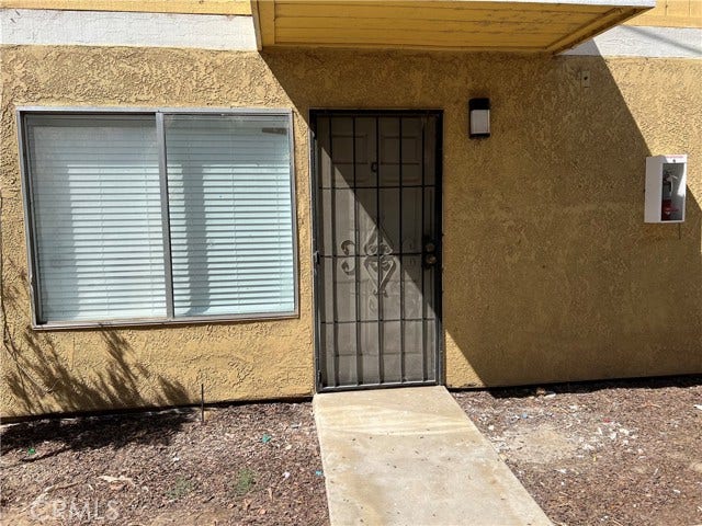 6109 S H ST, Bakersfield, CA 93304