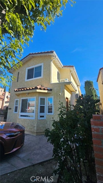 Property photo for 6920 1/2 Loma Verde, Los Angeles, CA