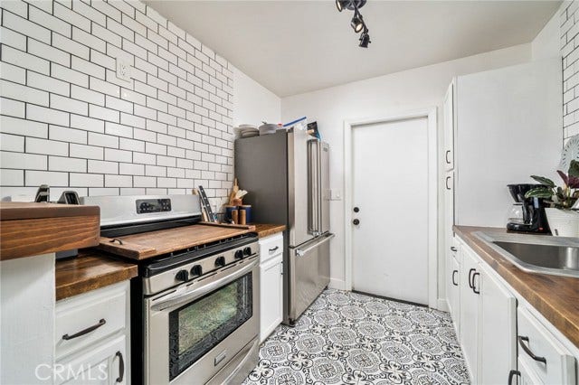 3327 N Crescent, San Bernardino, CA 92405 3327 N Crescent, San Bernardino, CA 92405