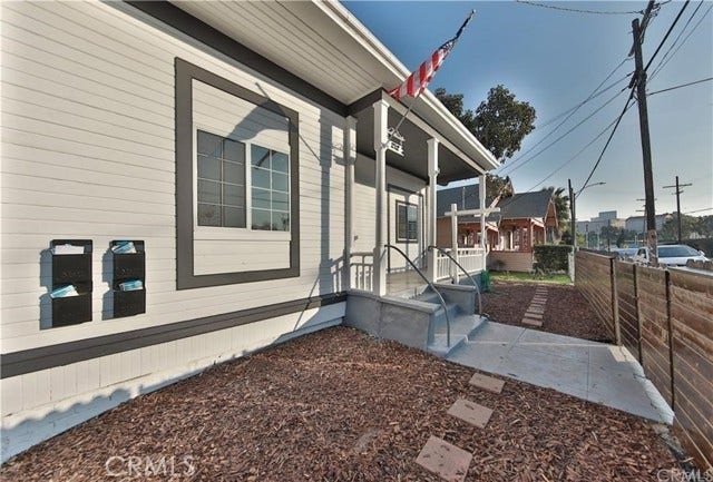 Property photo for 210 Belmont AVE, Los Angeles, CA