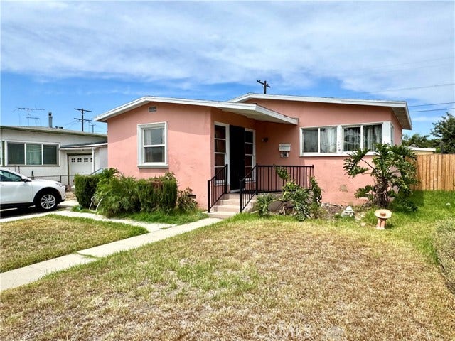 Property photo for 823 E 102nd, Los Angeles, CA