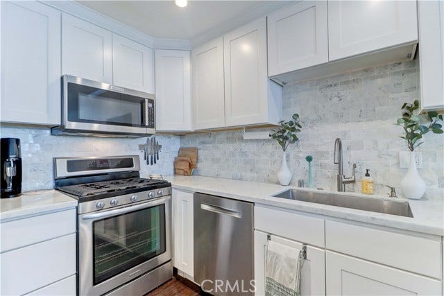 1048 Cabrillo Park DR, #A, Santa Ana, CA 92701