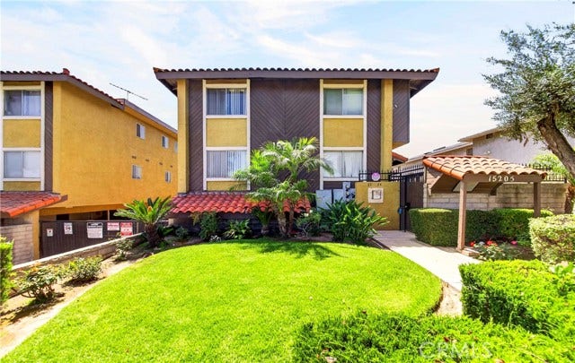Property photo for 15205 S Budlong AVE, #19, Gardena, CA