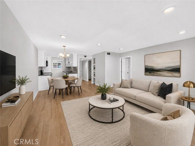Property photo for 433 S Manhattan Pl, #206, Los Angeles, CA